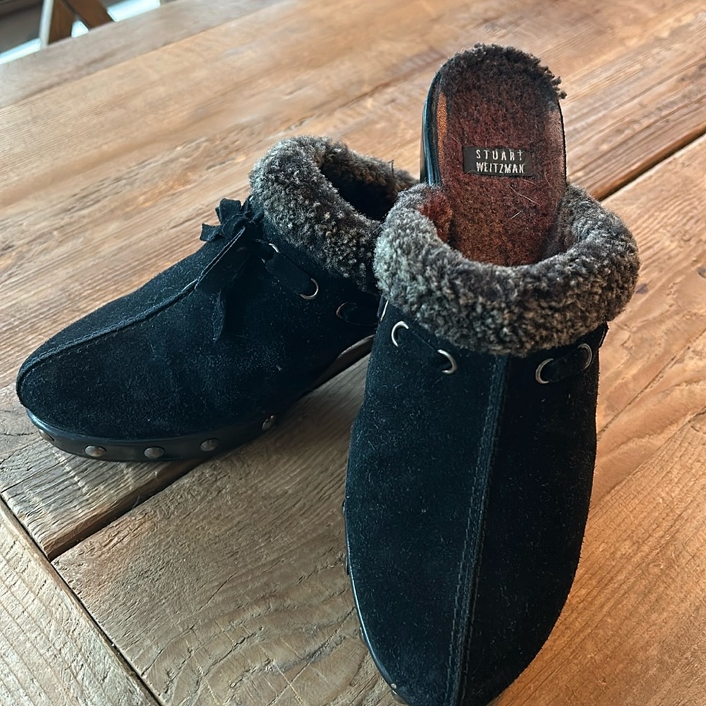 Stuart Whitman fleece lined clogs.